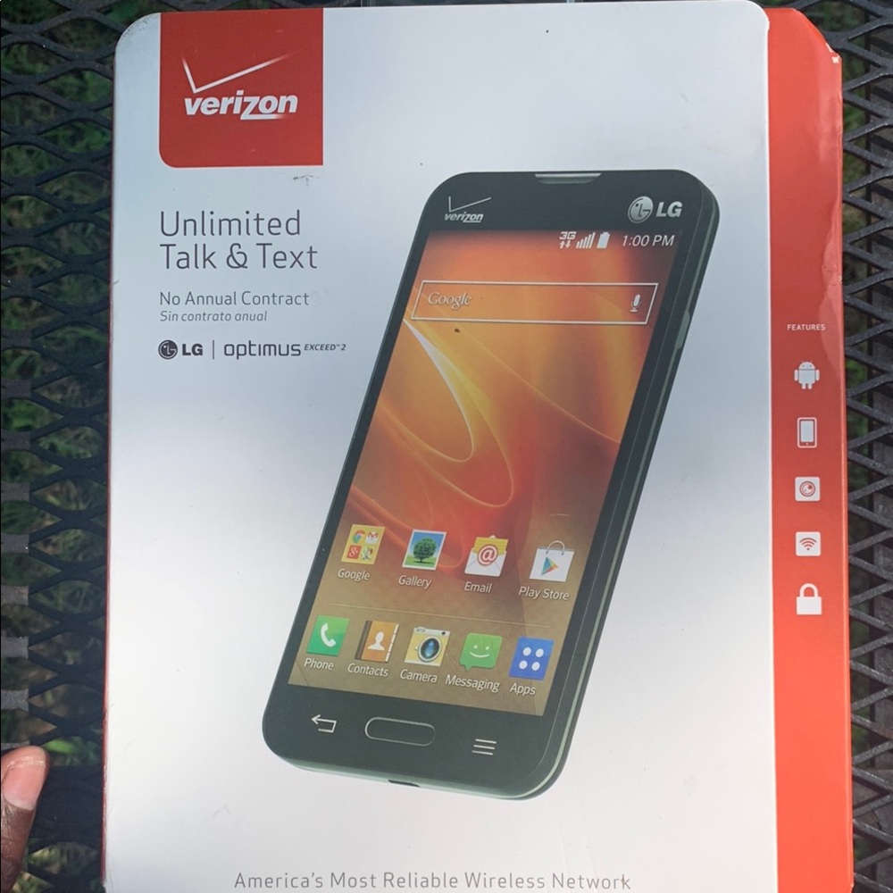 NIB Black LG Smartphone with Large Touchscreen for Verizon